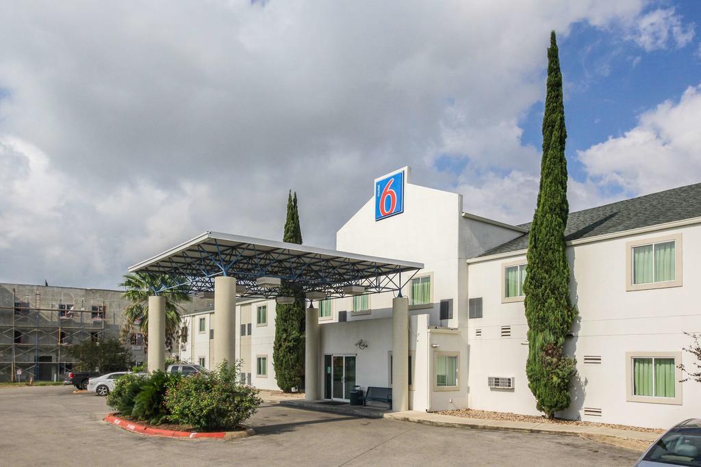 Motel 6 ניו בראונפלס מראה חיצוני תמונה